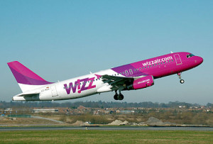 440px-Whizzair.a320-200.lz-wza.leavesground.arp[1]